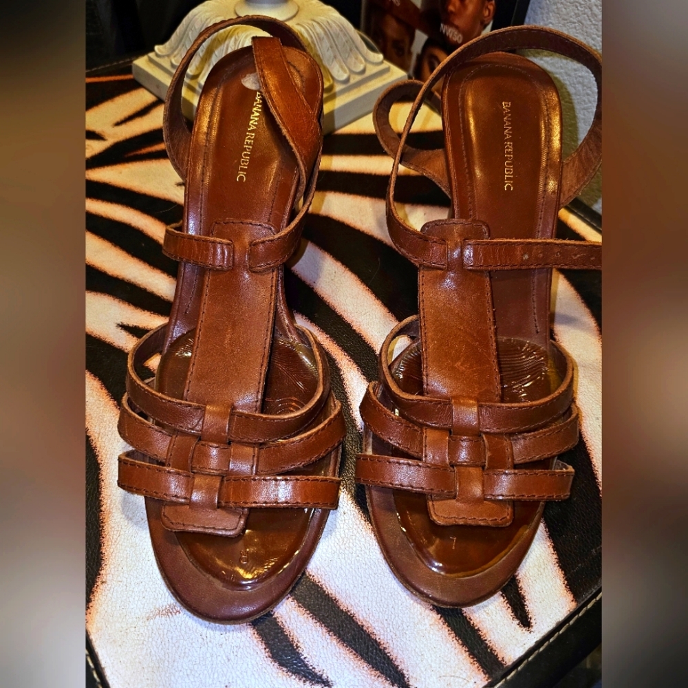 Banana Republic Brown Heels - Made in Italy